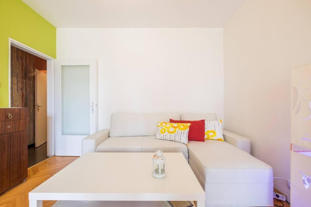 Beautiful Flat In Central Location By Flat Mаnager Sofia Exterior photo